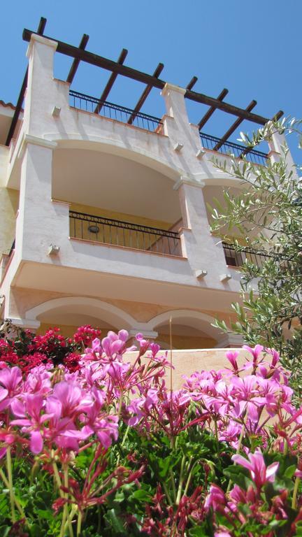 Residence Olimpo Santa Teresa Gallura Eksteriør bilde